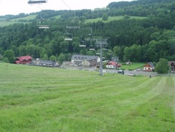 a všude byly kopce